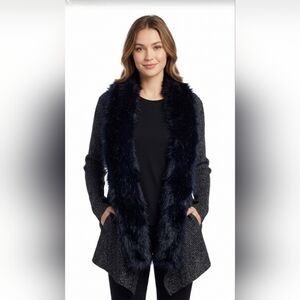 NWOT Lauren Michelle Dark Grey Sweater with Black Furry Trim. size:XL